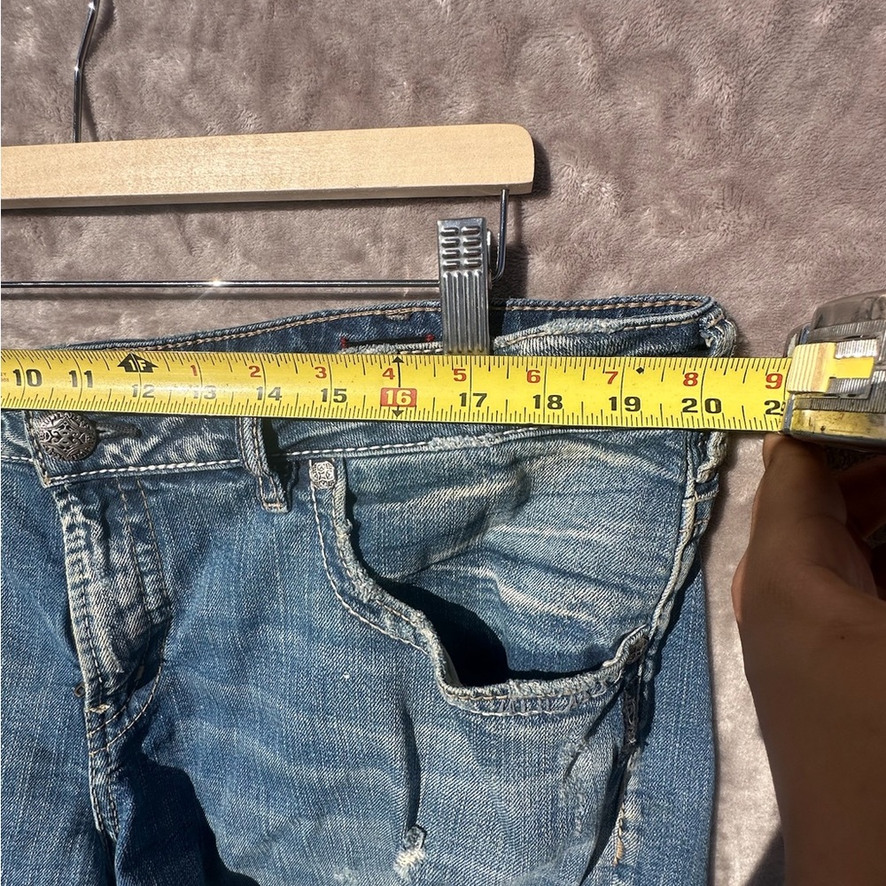 Silver jeans co Distressed Jean Shorts Women’s Boyfriend Fit Rolled Hem SZ 14 - Picture 13 of 14